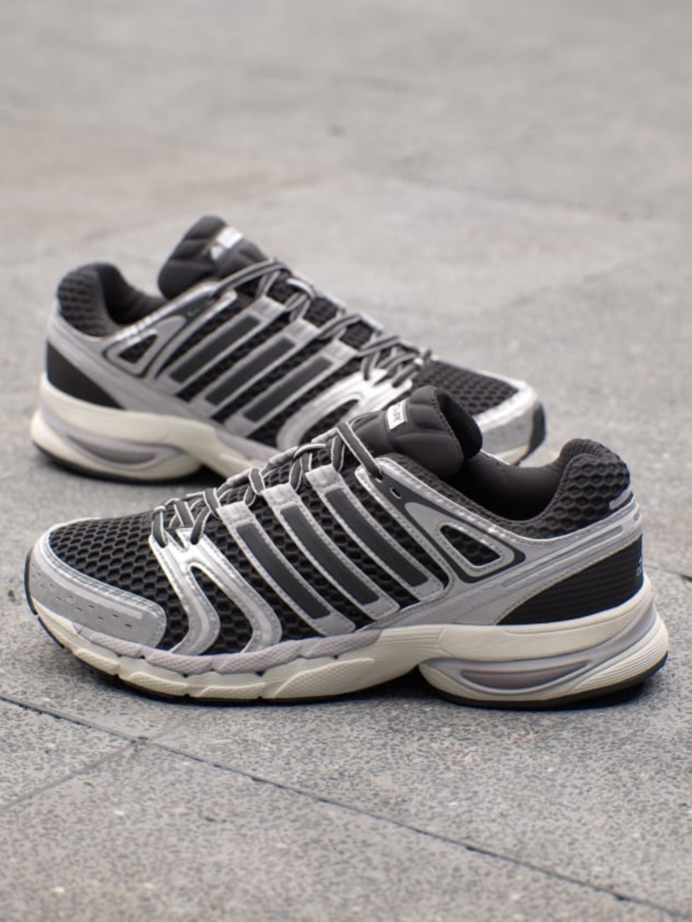 Adidas ADISTAR CONTROL 5 “Core Black / Silver Metallic / Grey One” -13M